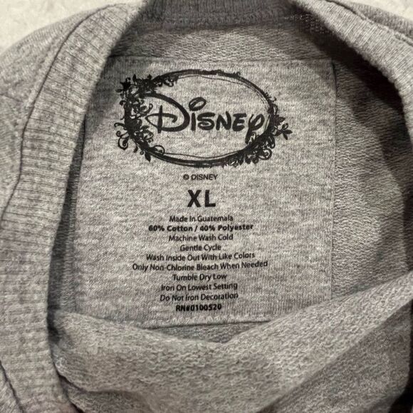 Women’s XL Disney’s The Lion King Crewneck Sweatshirt - Picture 2 of 6